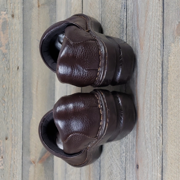 boc  Born Concepts Women's Brown Leather Clogs Wedges Sz 8 - Picture 3 of 10